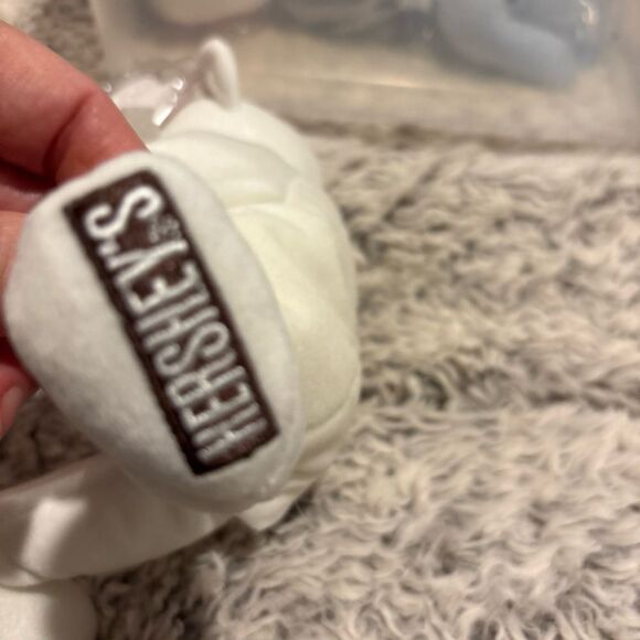 TY Beanie Baby - HUGSY the Hershey Bear (Walgreen's Exclusive) 8.5"...NEW - Picture 3 of 5